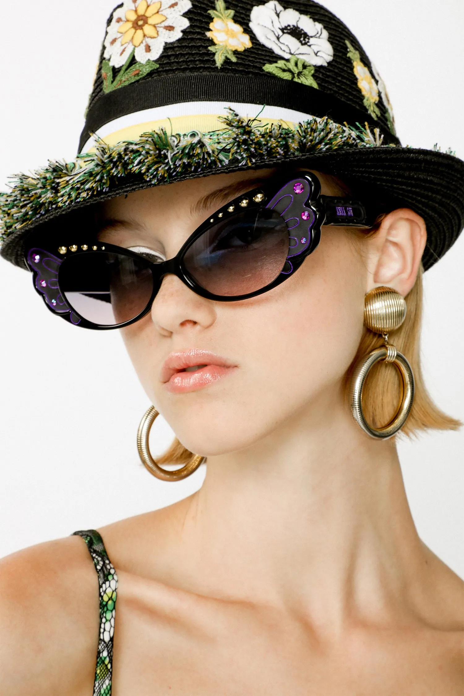 Anna Sui Pearl Wing Sunglasses- Black Annasui