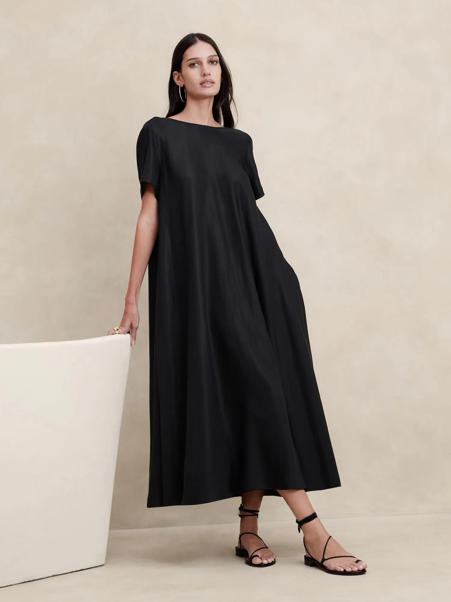 Aurelia Linen-Blend Maxi Dress Banana Republic