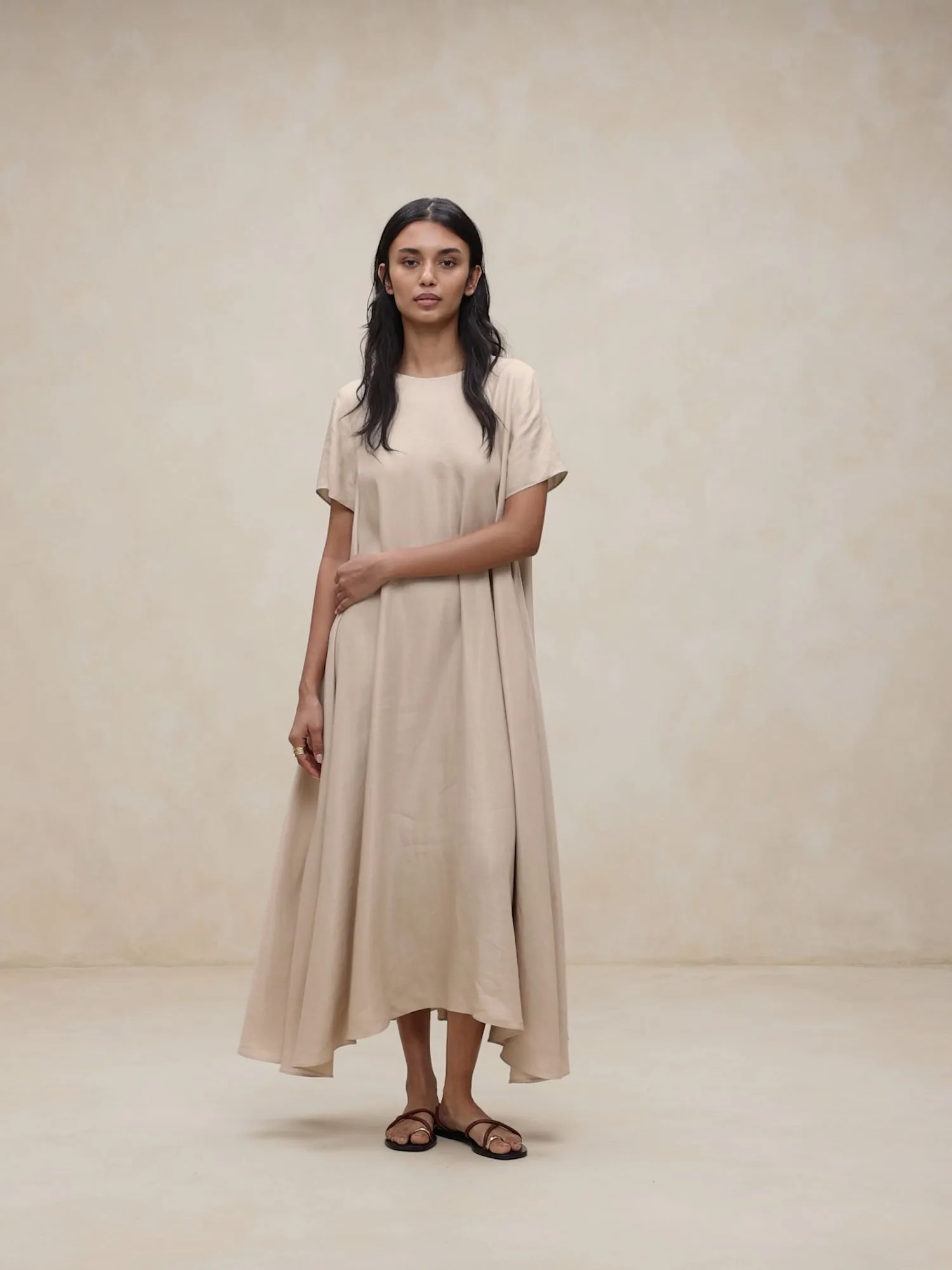 Aurelia Linen-Blend Maxi Dress Banana Republic
