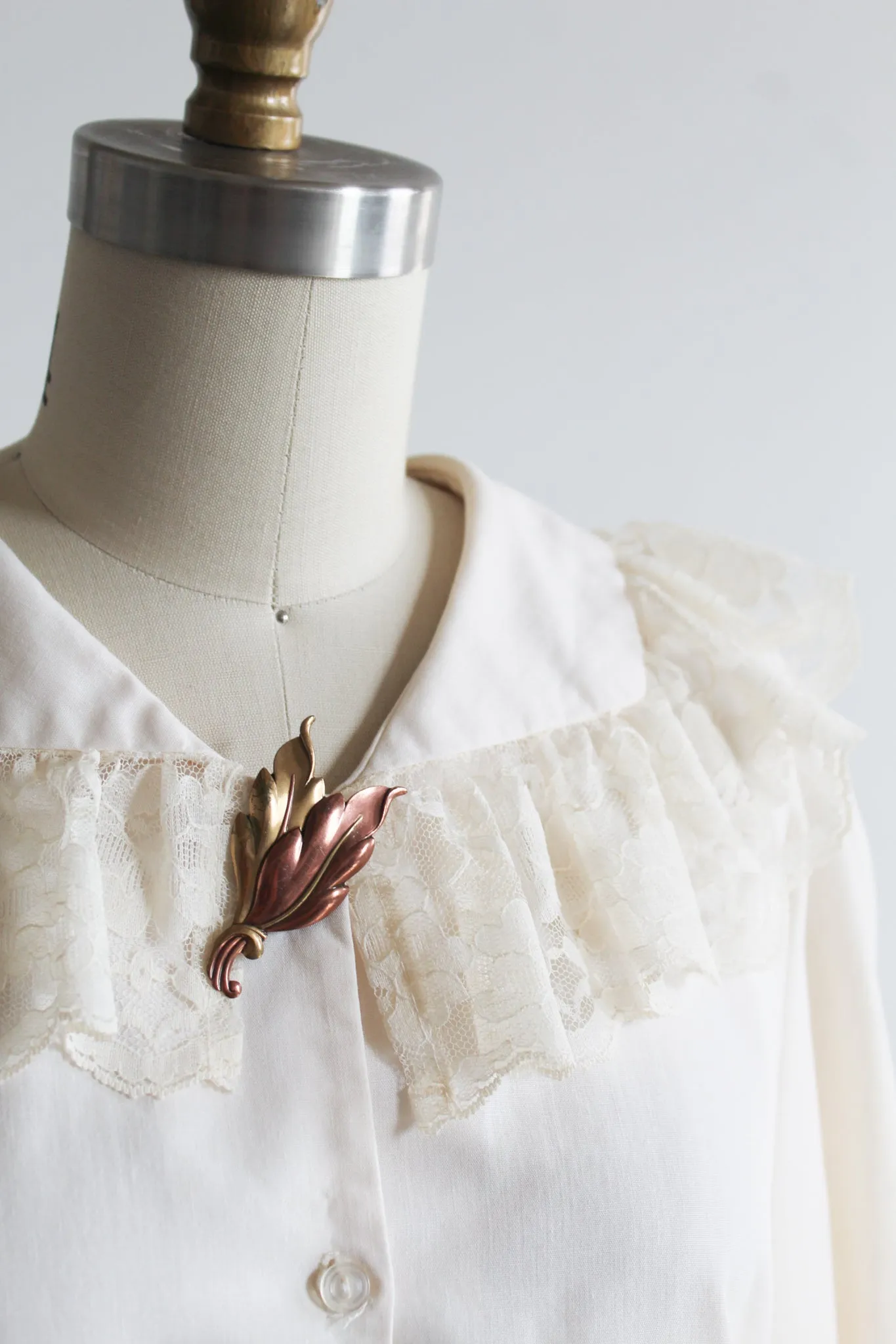 autumn leaves brooch 1919 Vintage