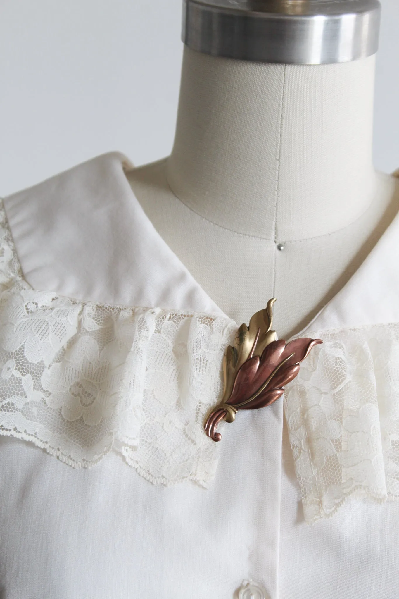 autumn leaves brooch 1919 Vintage