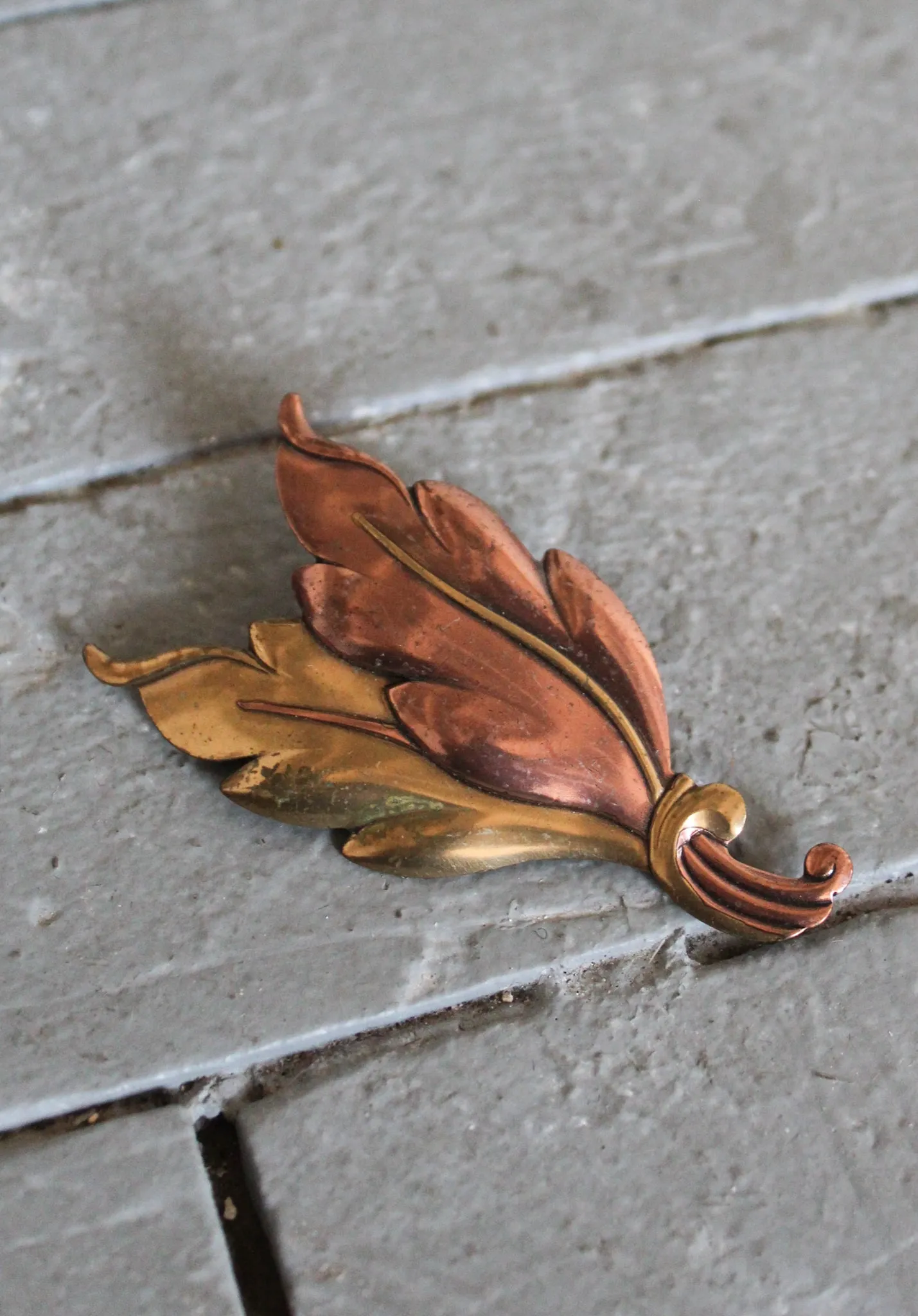 autumn leaves brooch 1919 Vintage