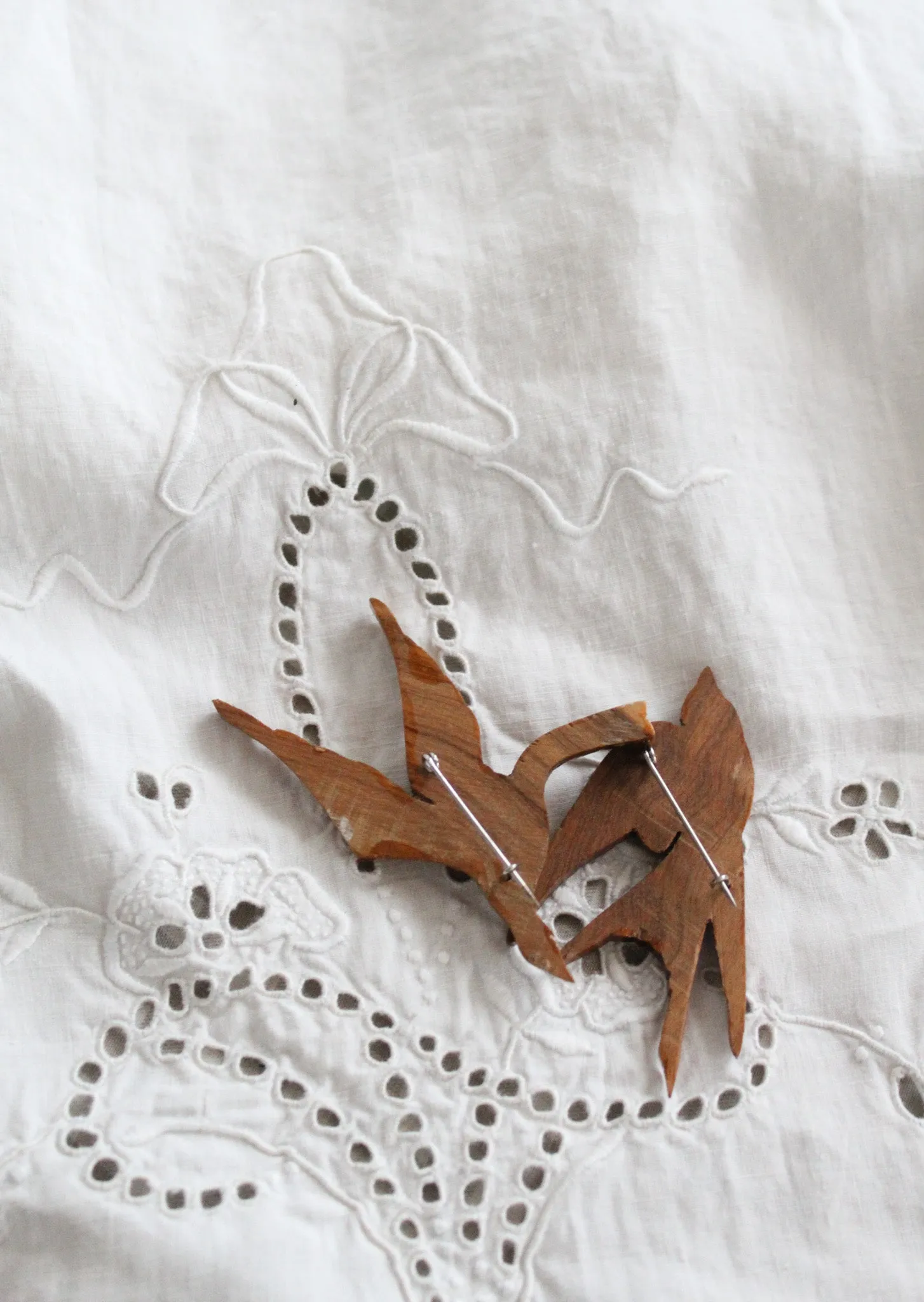 birds in flight pair of brooches 1919 Vintage