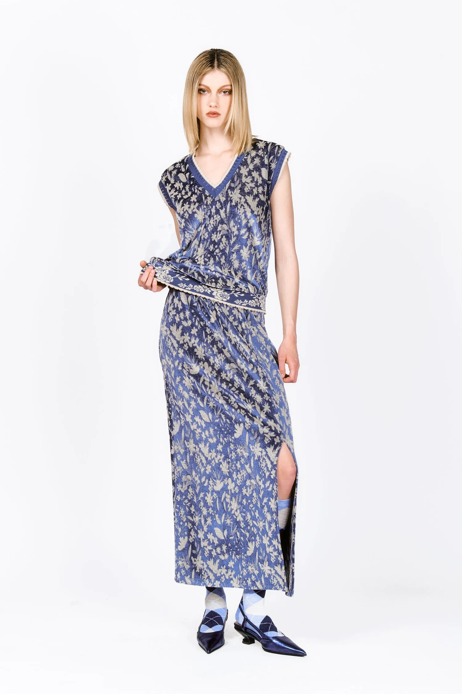 Bluebell Velour Maxi Skirt with Slit Annasui