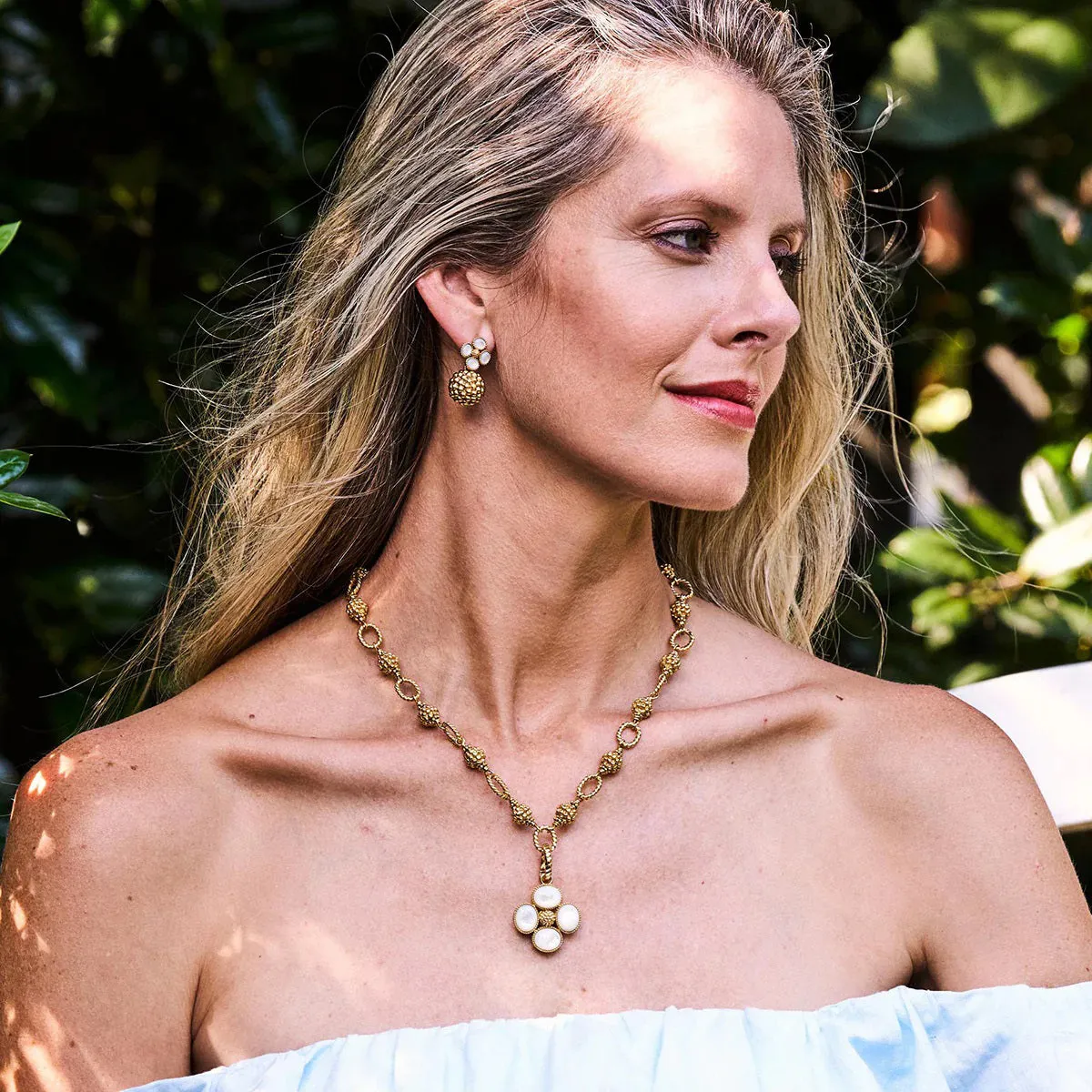 CAPUCINE DE WULF - BERRY CLOVER DROP EARRING