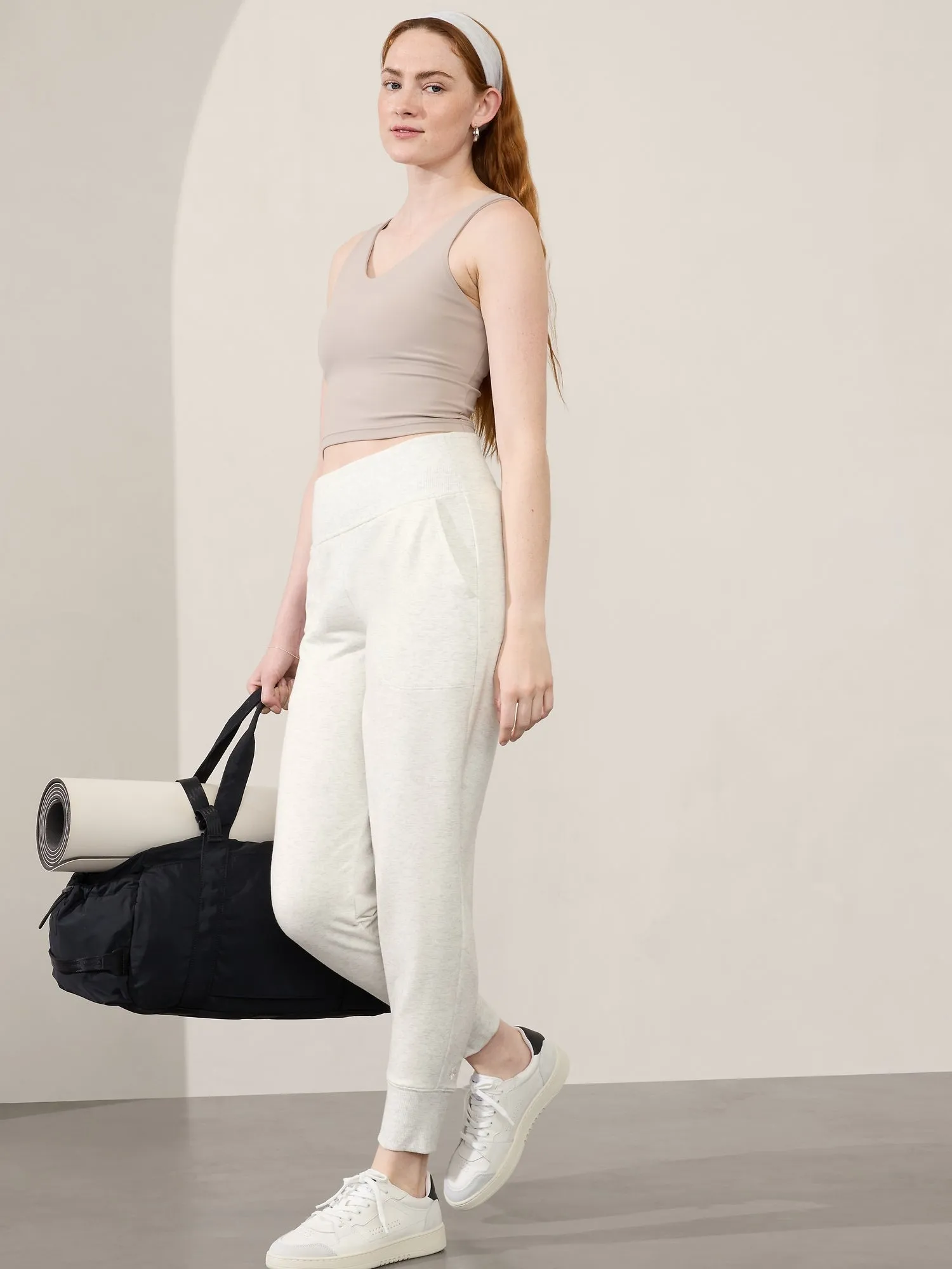 Coaster Luxe High Rise Jogger Ayhleta