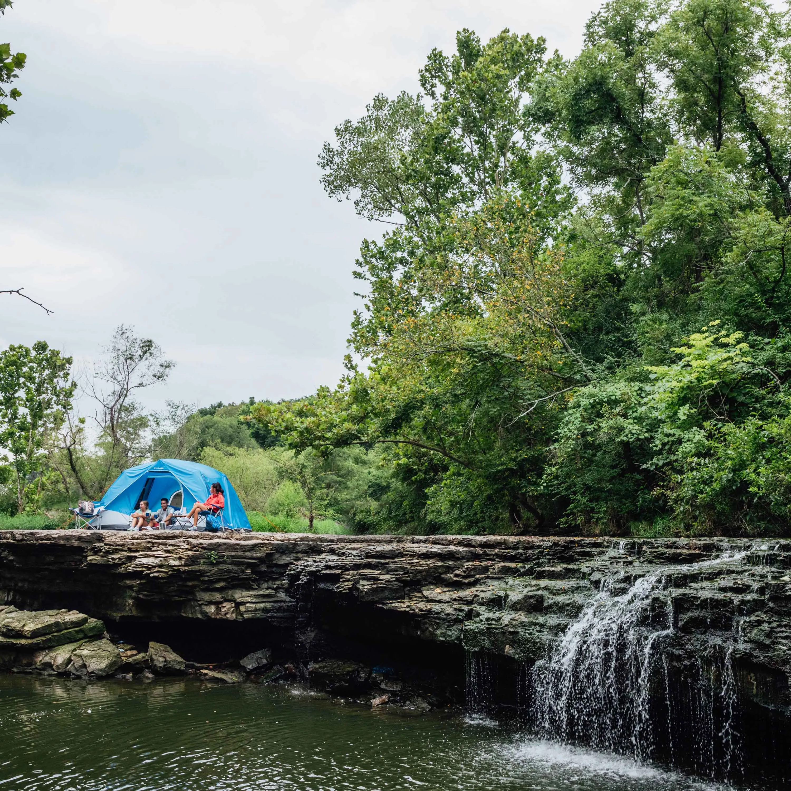 Columbia Unisex Blue 6P FRP Dome Tent