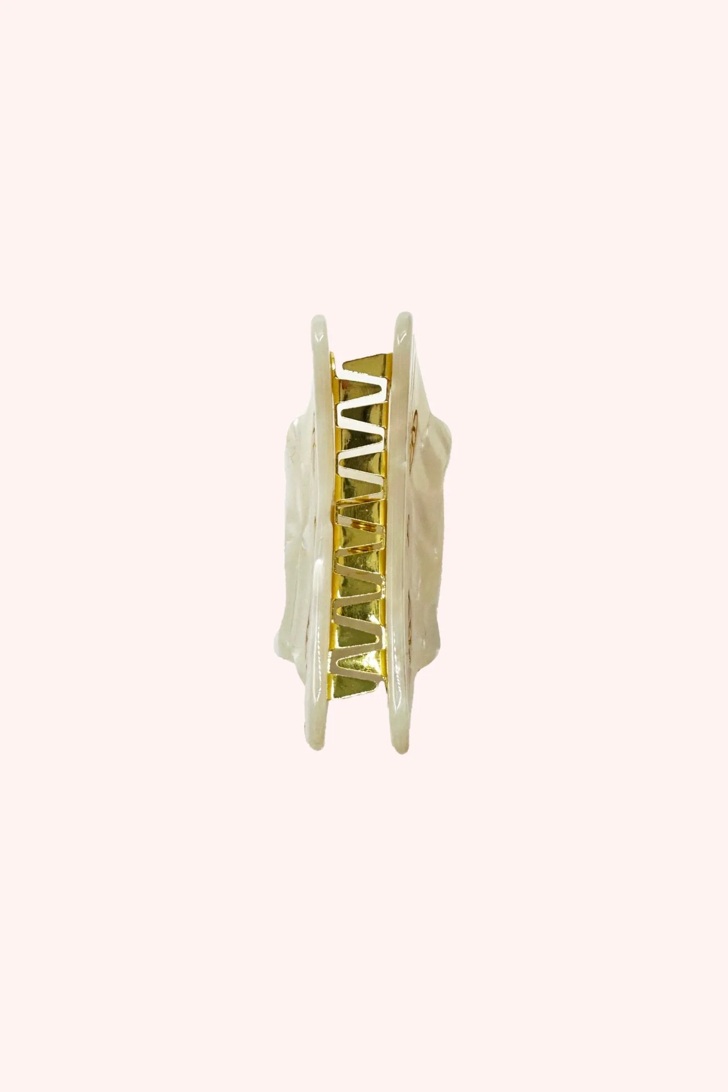 Etched Large Cat Jaw Clip Ivory Annasui