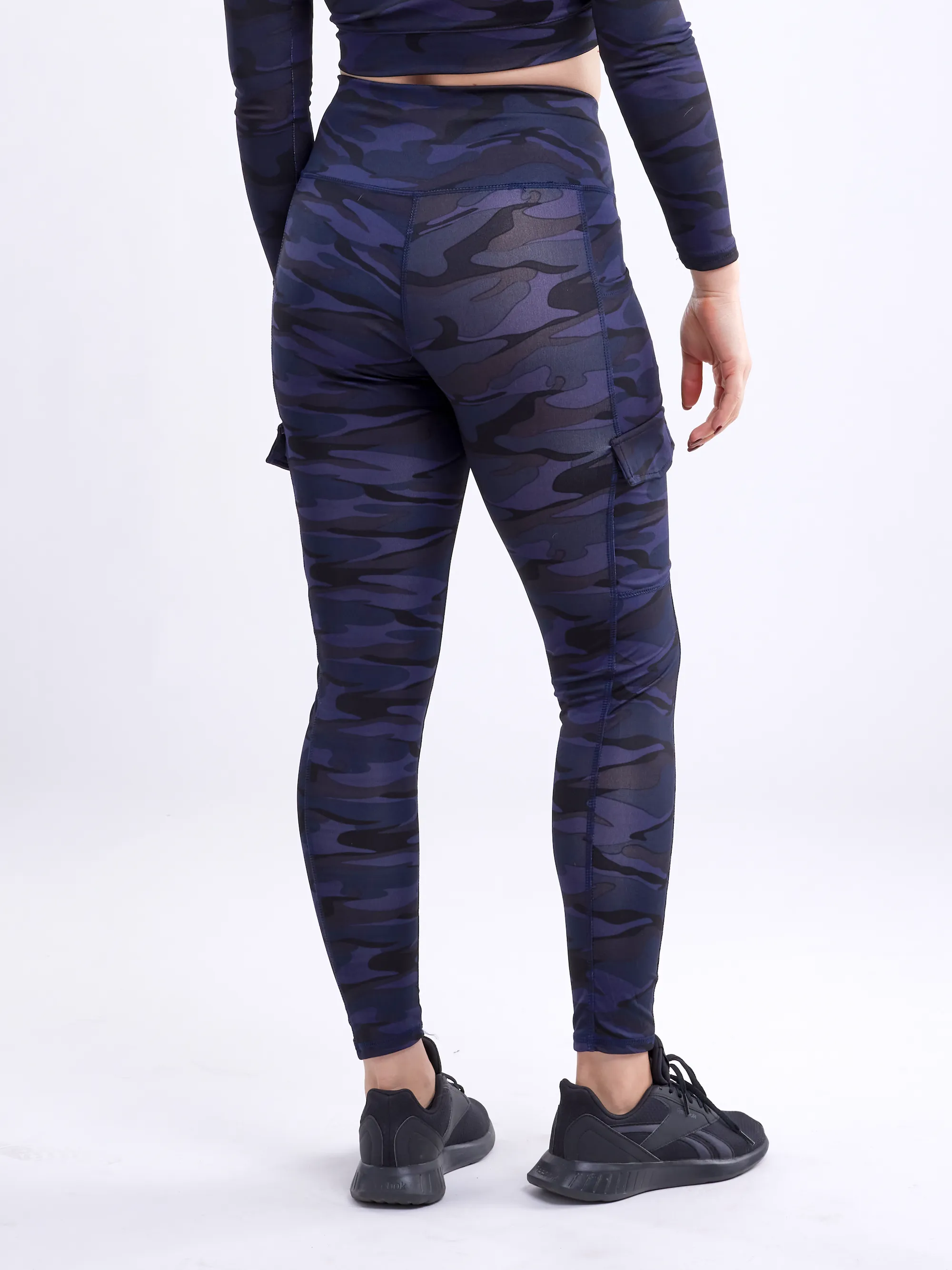 High-Waisted Tactical Outdoor Leggings with Side Cargo Pockets