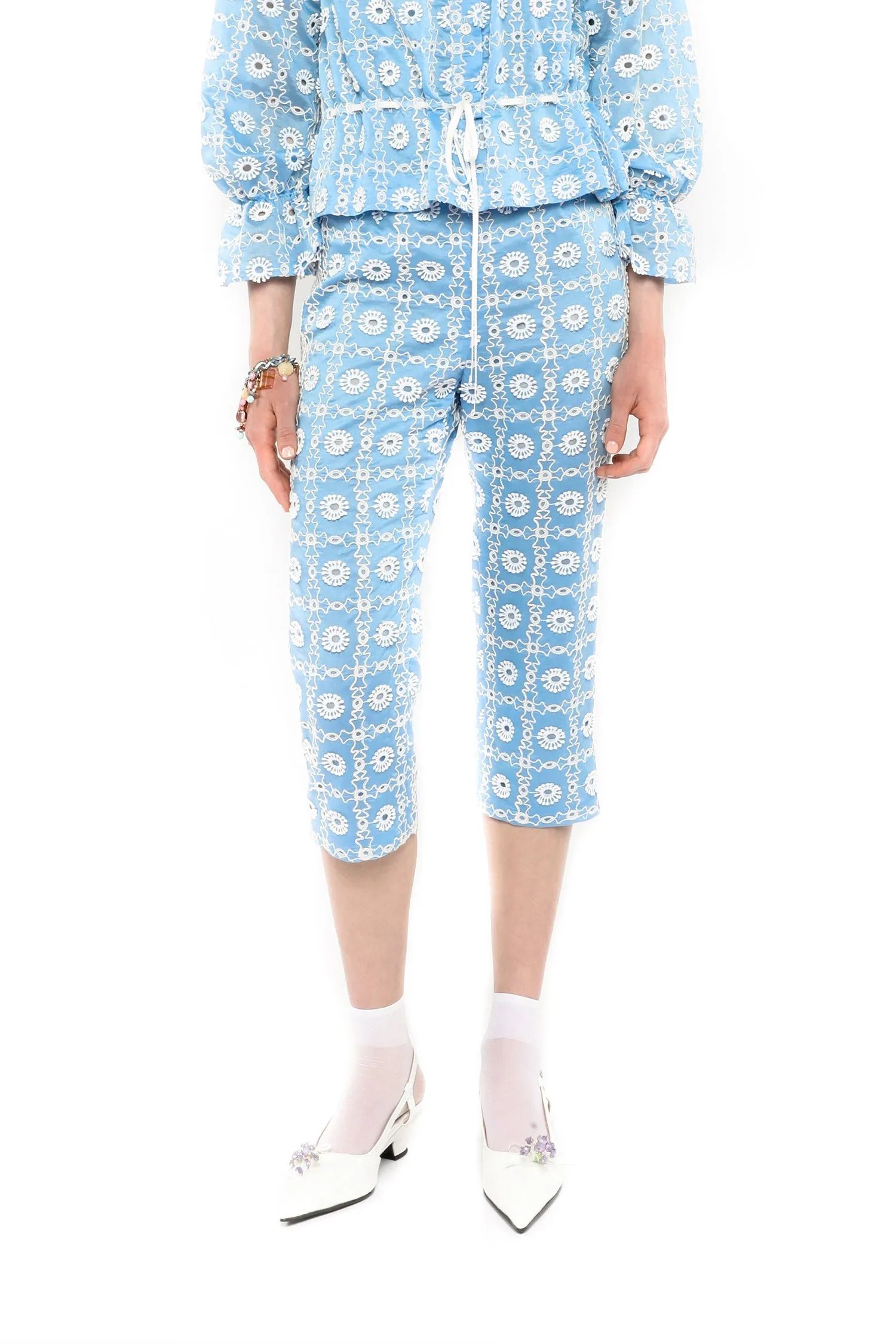 Lattice Lace Embroidery Capri Pants Annasui