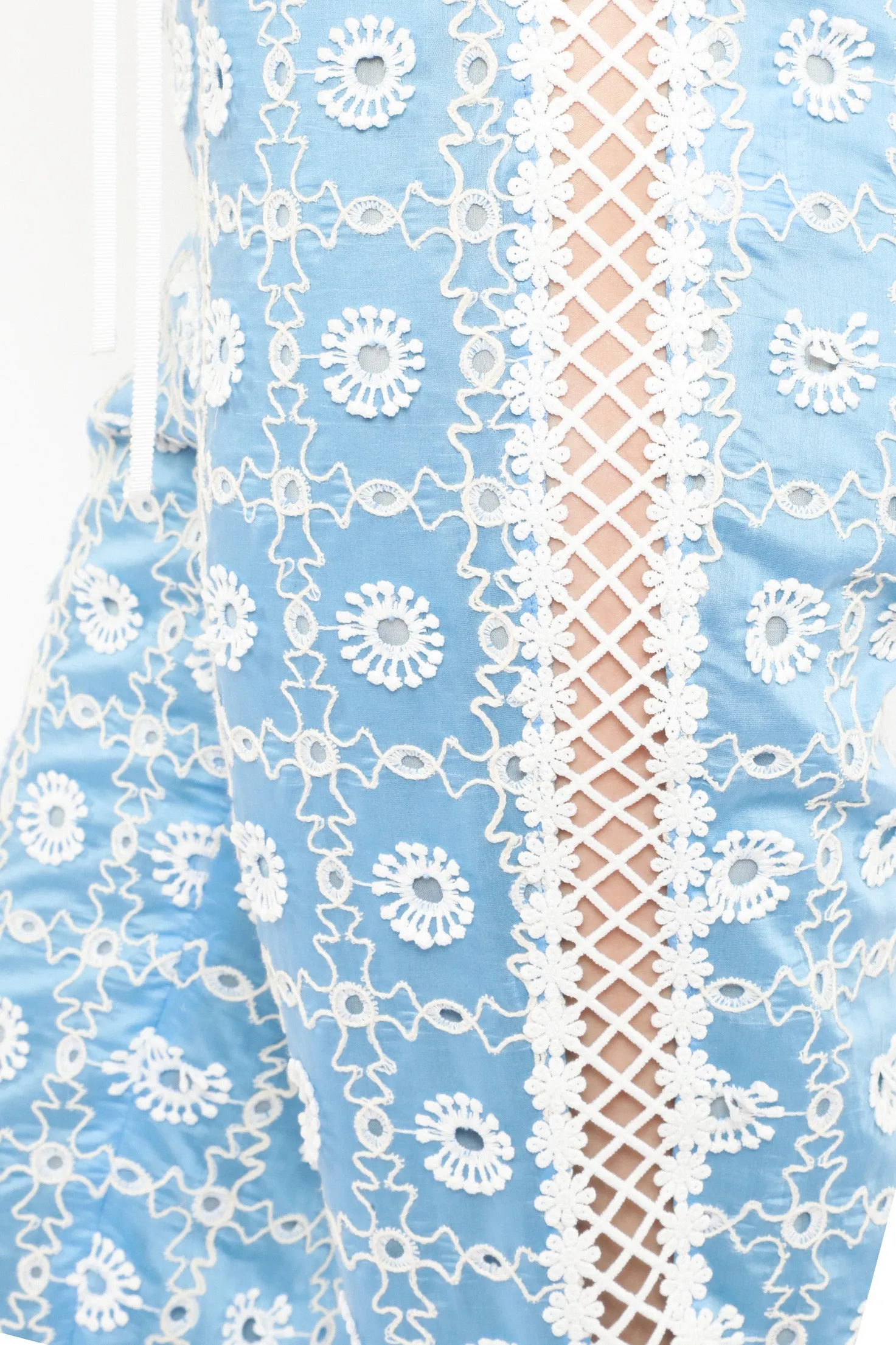 Lattice Lace Embroidery Capri Pants Annasui
