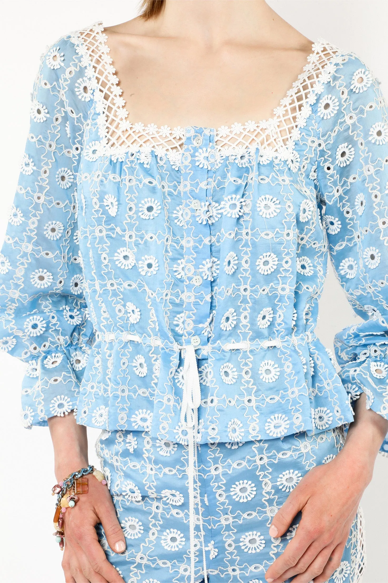 Lattice Lace Embroidery Tie Blouse Annasui