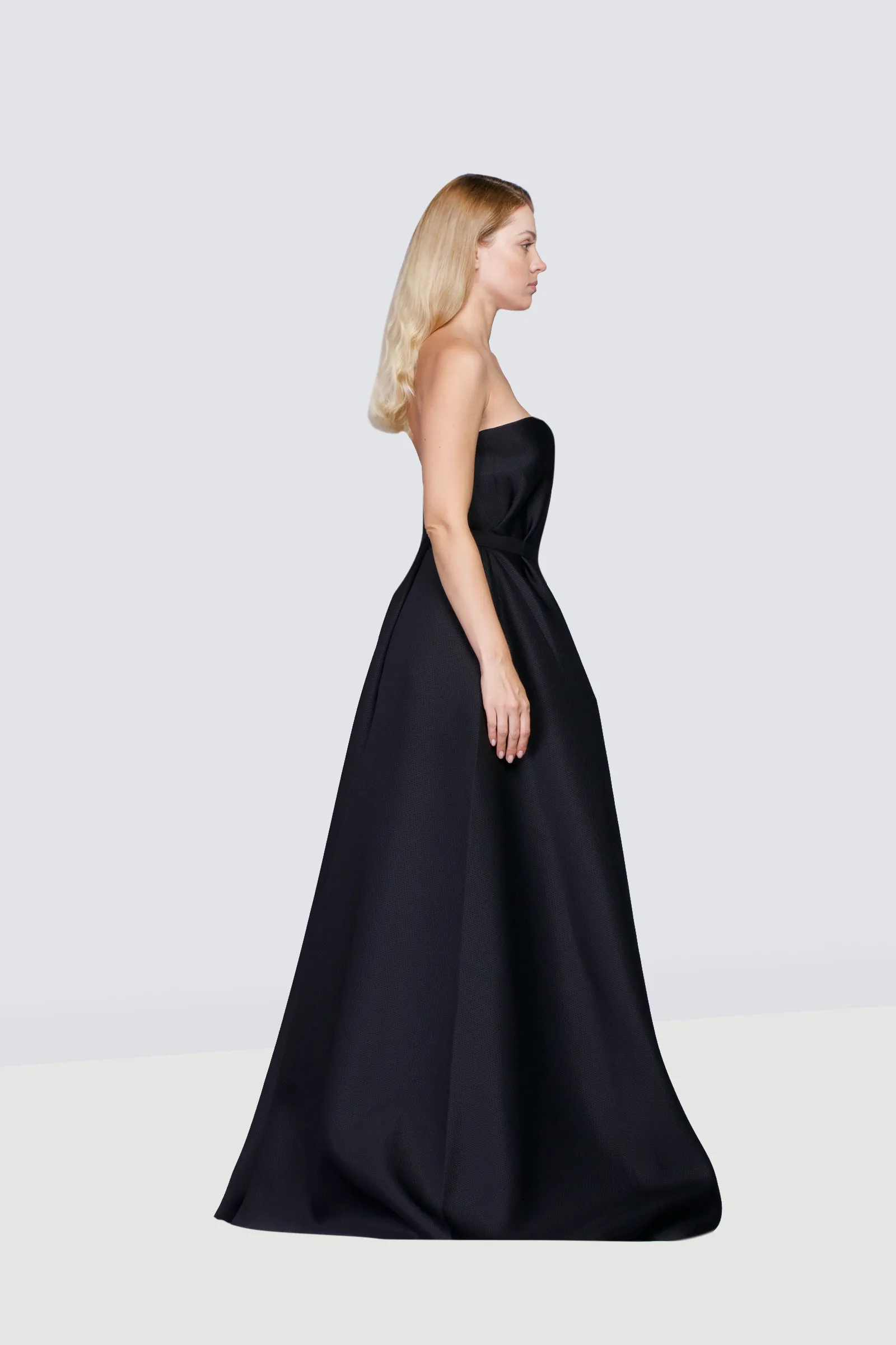 Reem Acra Strapless Gown Size 6 NWT