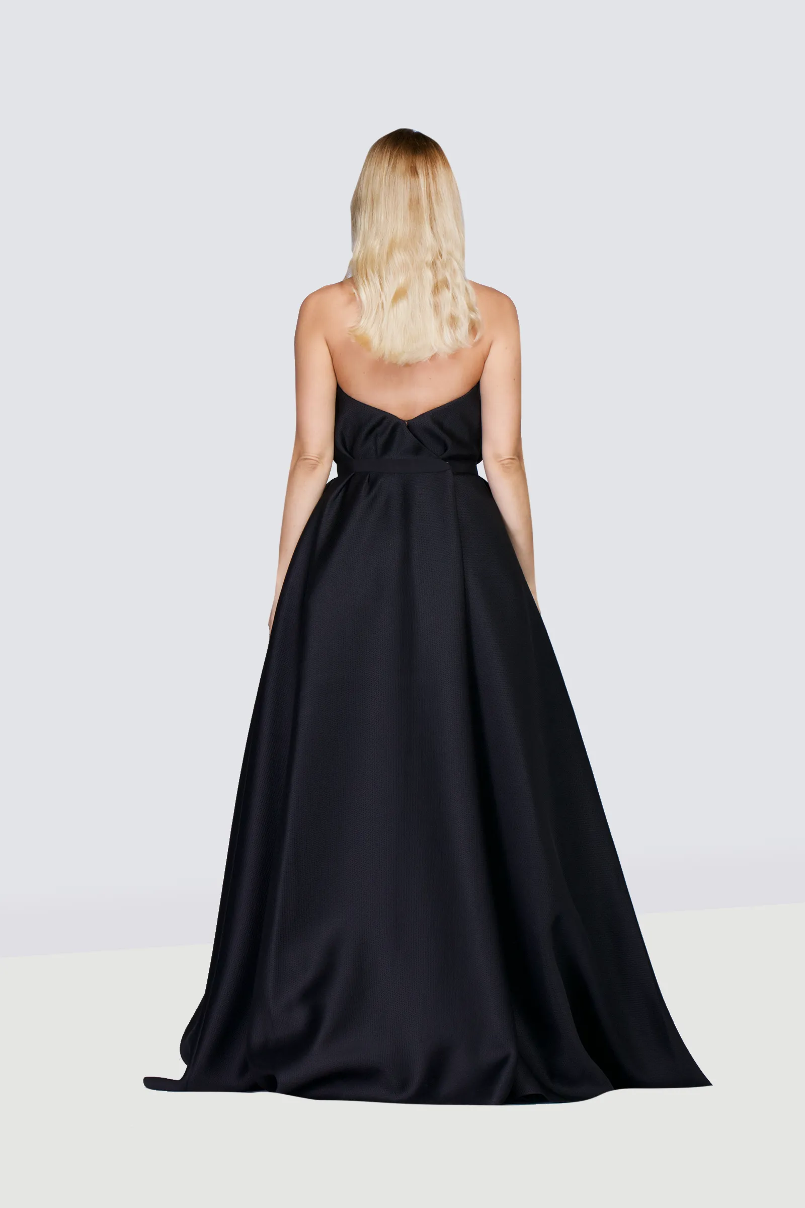 Reem Acra Strapless Gown Size 6 NWT