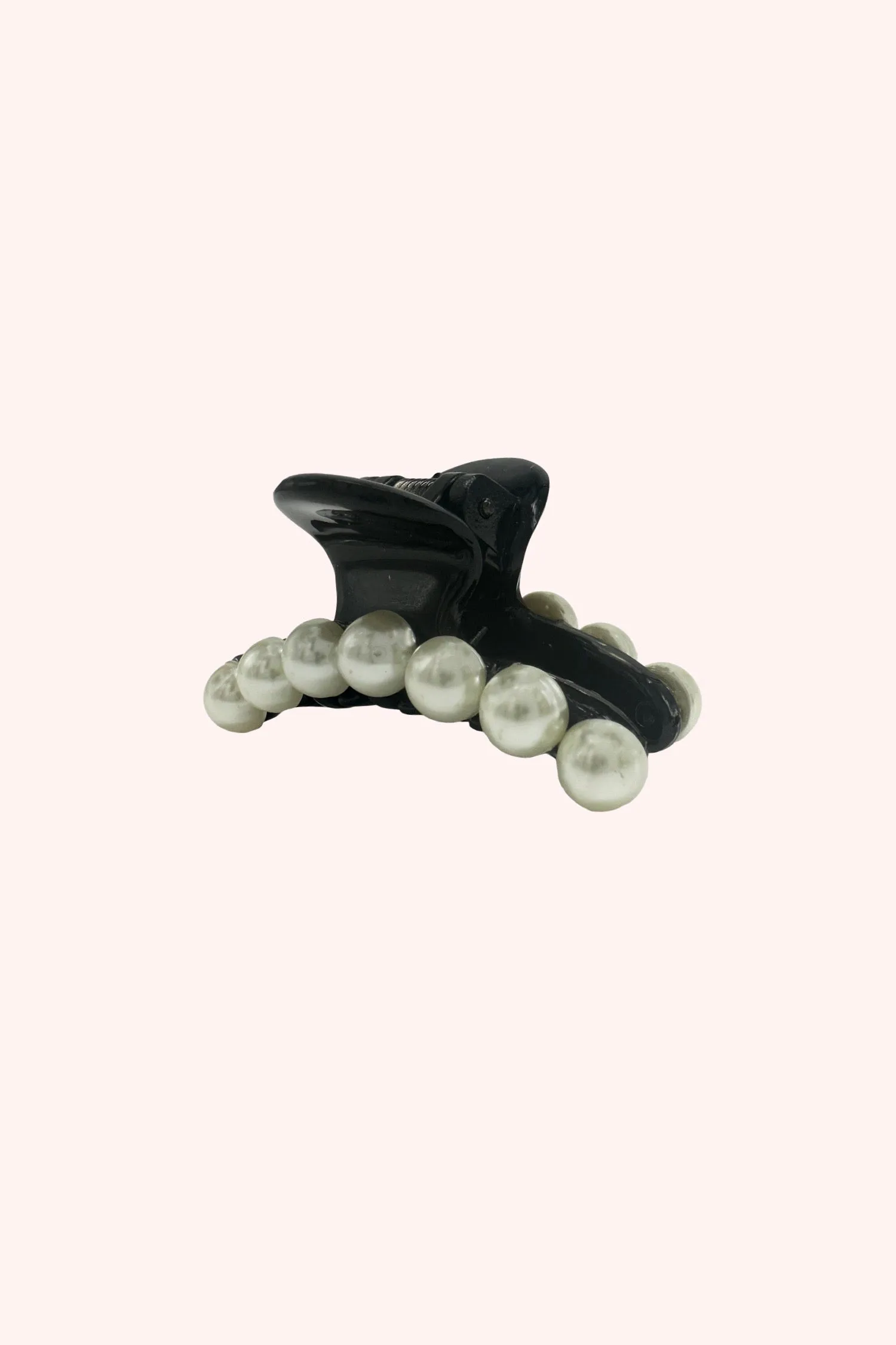 String of Baby Pearls Mini Jaw Clip Annasui
