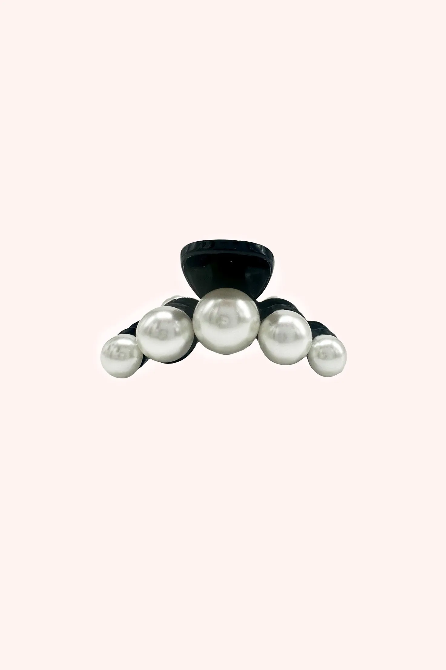 String of Pearls Mini Jaw Clip Black Pearl Annasui
