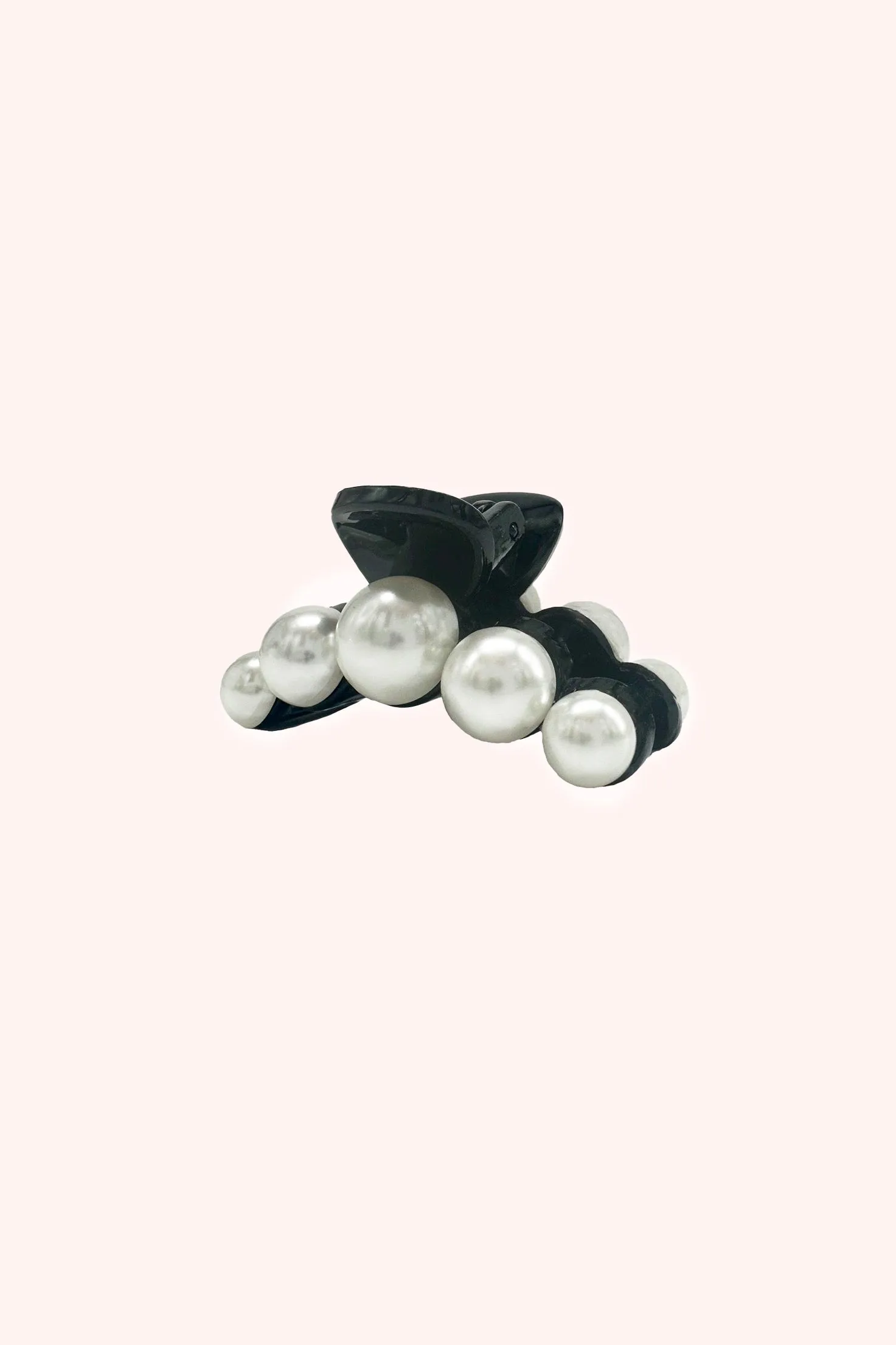 String of Pearls Mini Jaw Clip Black Pearl Annasui