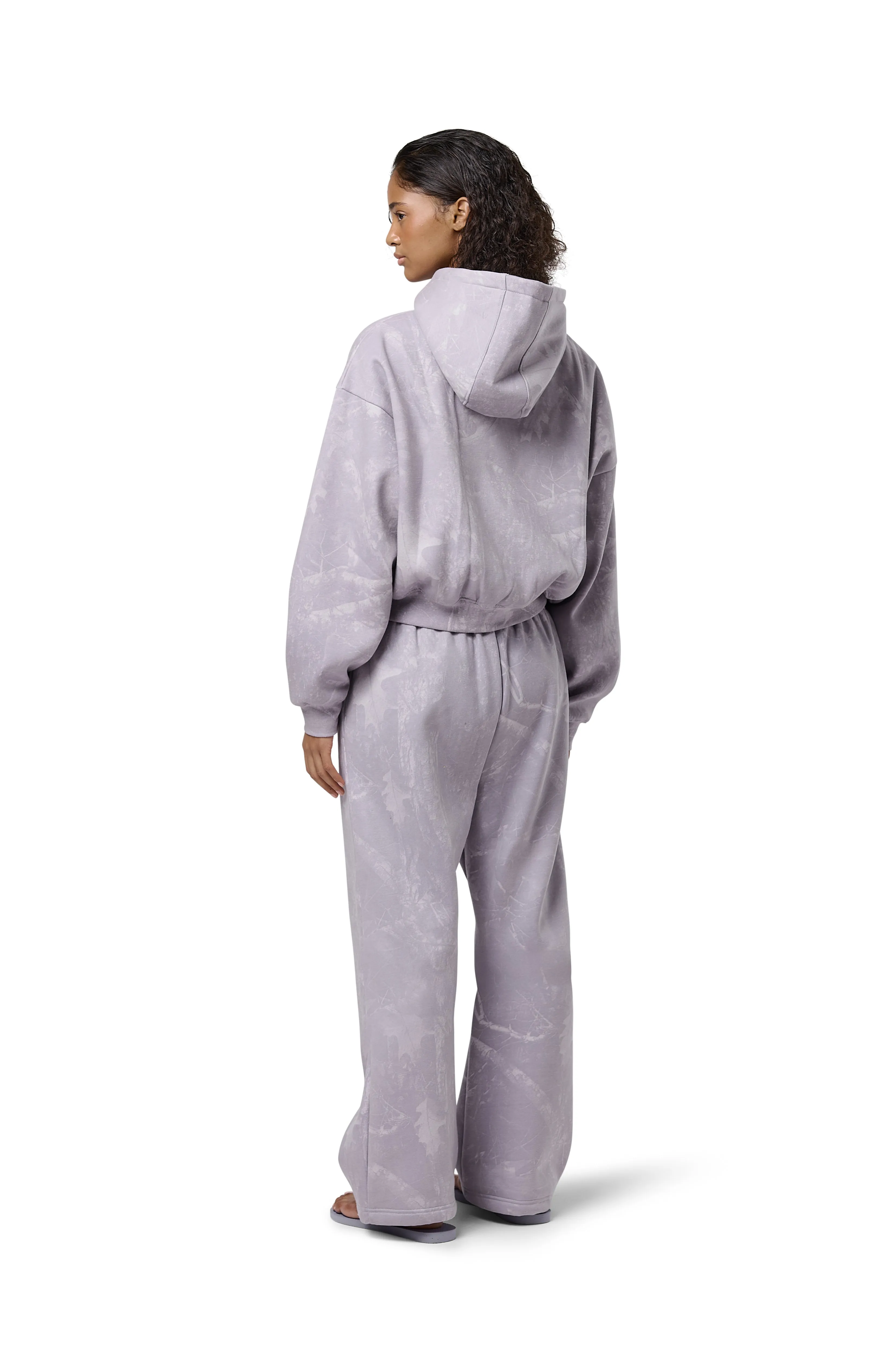 Twiggy Straight Leg Sweatpants in Lilac
