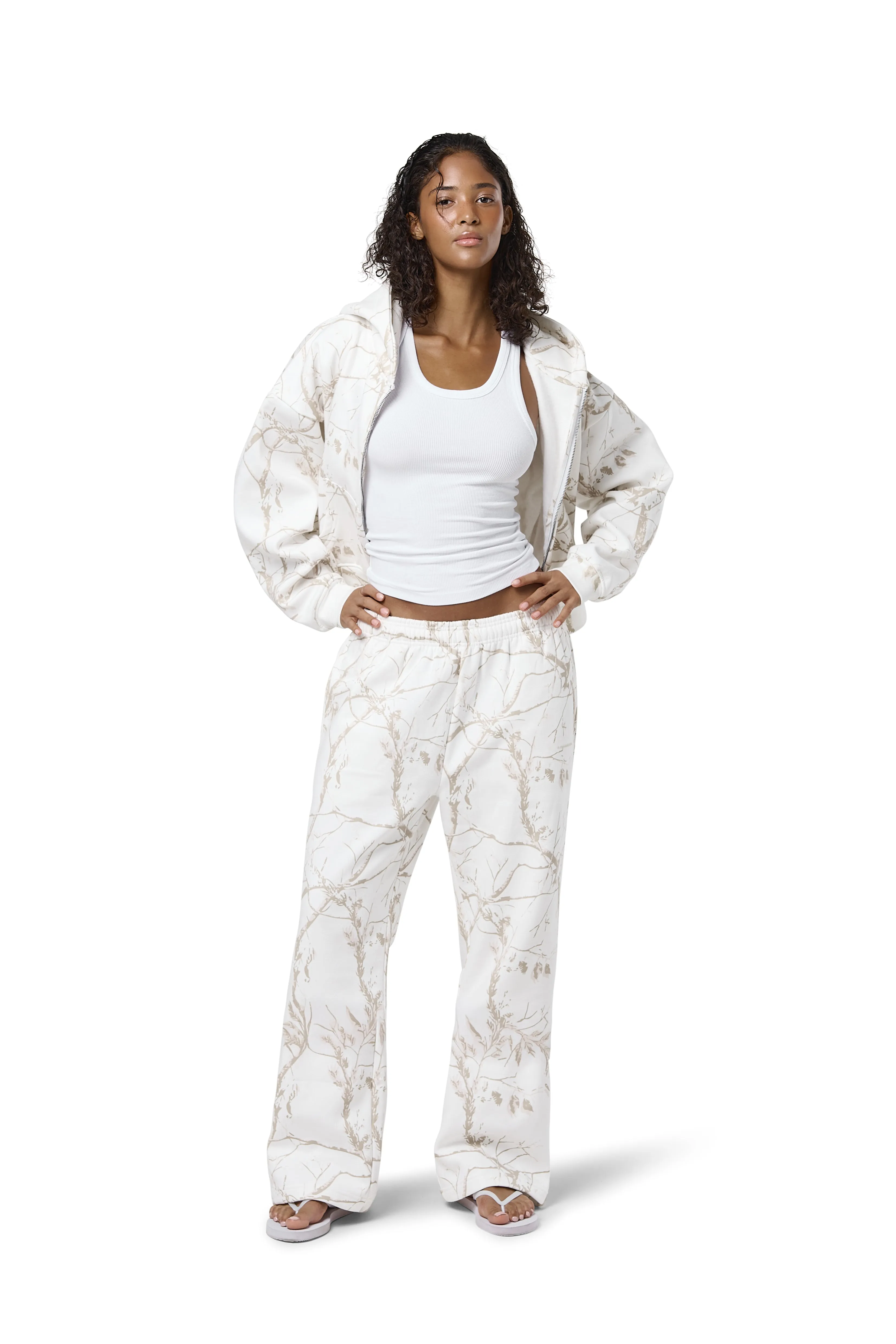 Twiggy Straight Leg Sweatpants in Milk