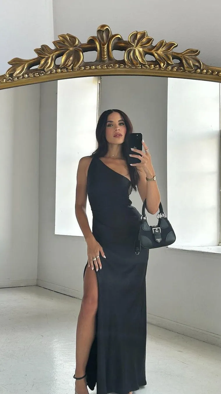 Victoria Maxi Dress - Black Billy J