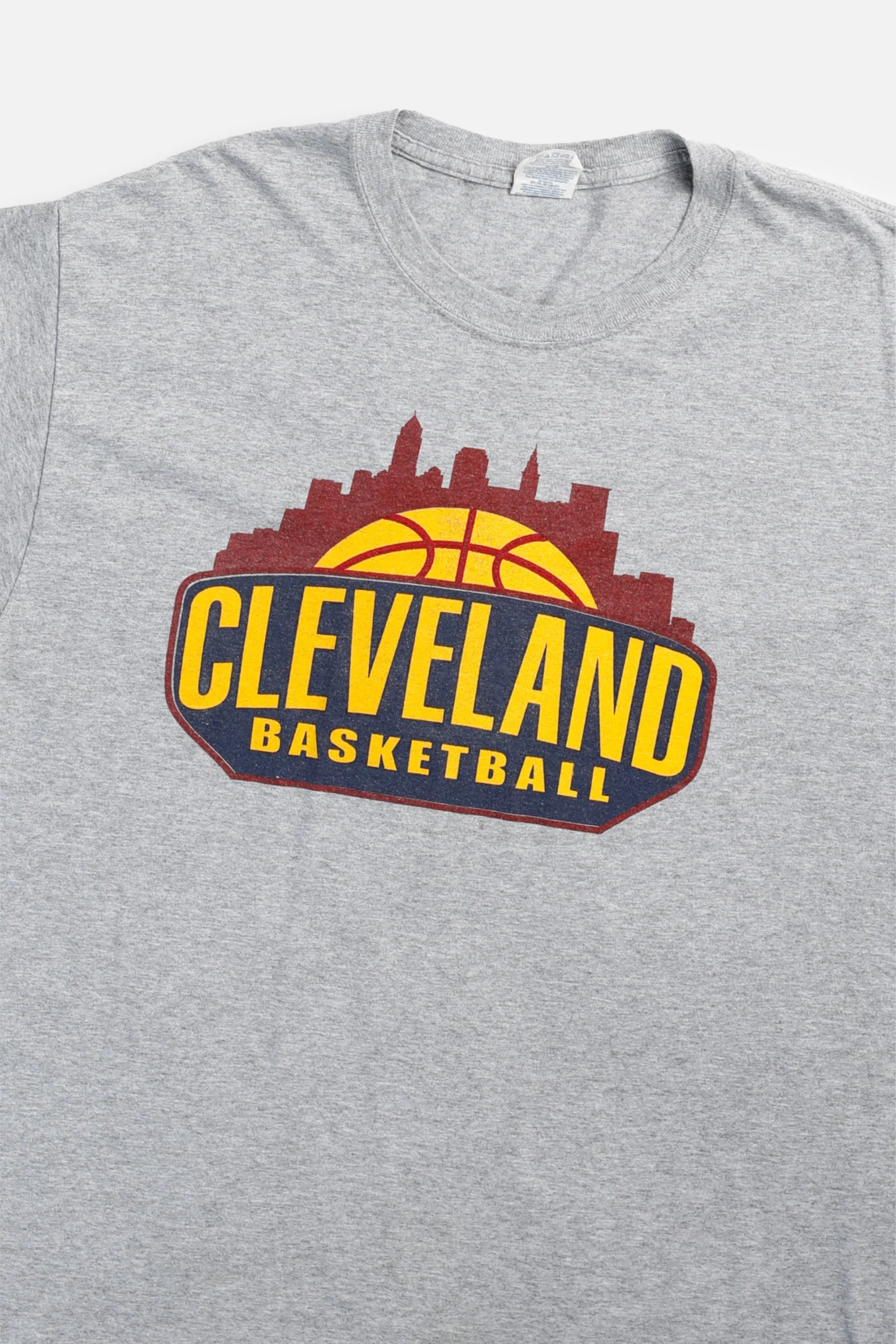 Vintage Cleveland Cavaliers NBA Tee - L Frankie